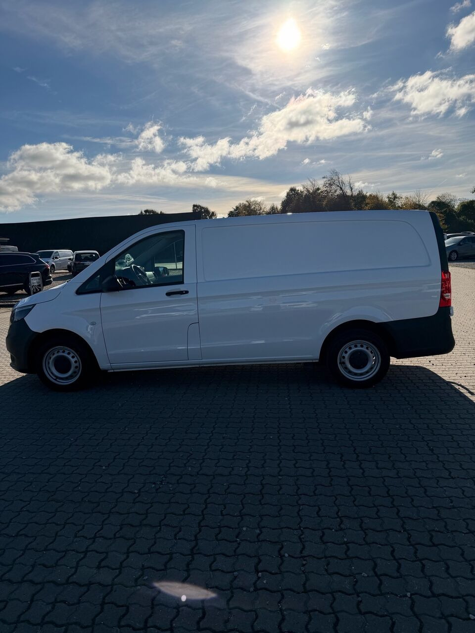 Hvid Mercedes Vito fra 2017