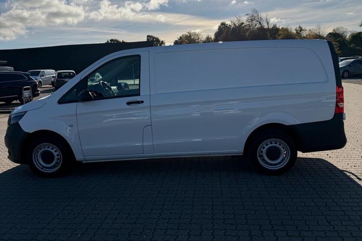 Hvid Mercedes Vito fra 2017