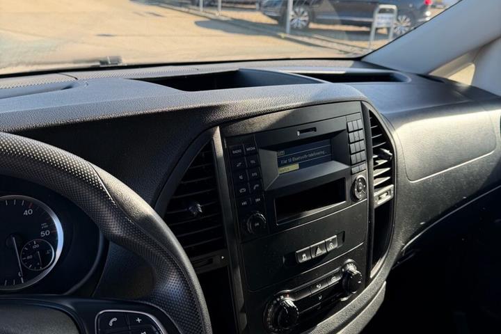 Hvid Mercedes Vito fra 2017