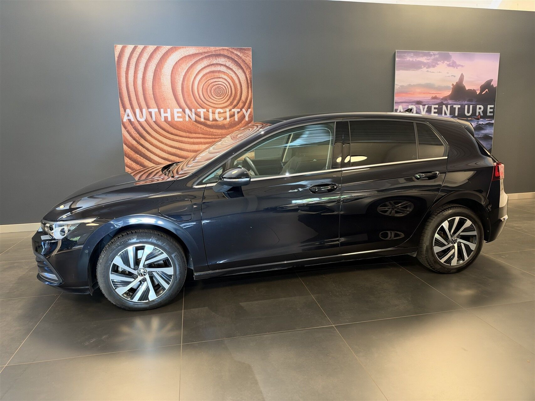 Sort VW Golf fra 2020