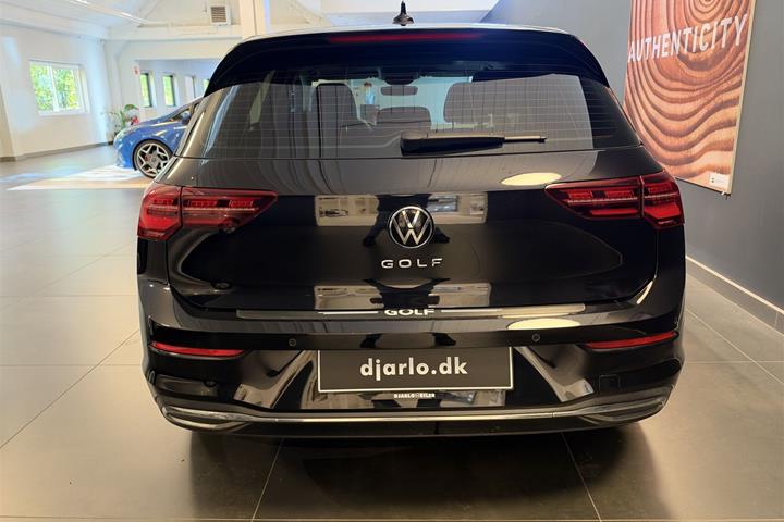 Sort VW Golf fra 2020