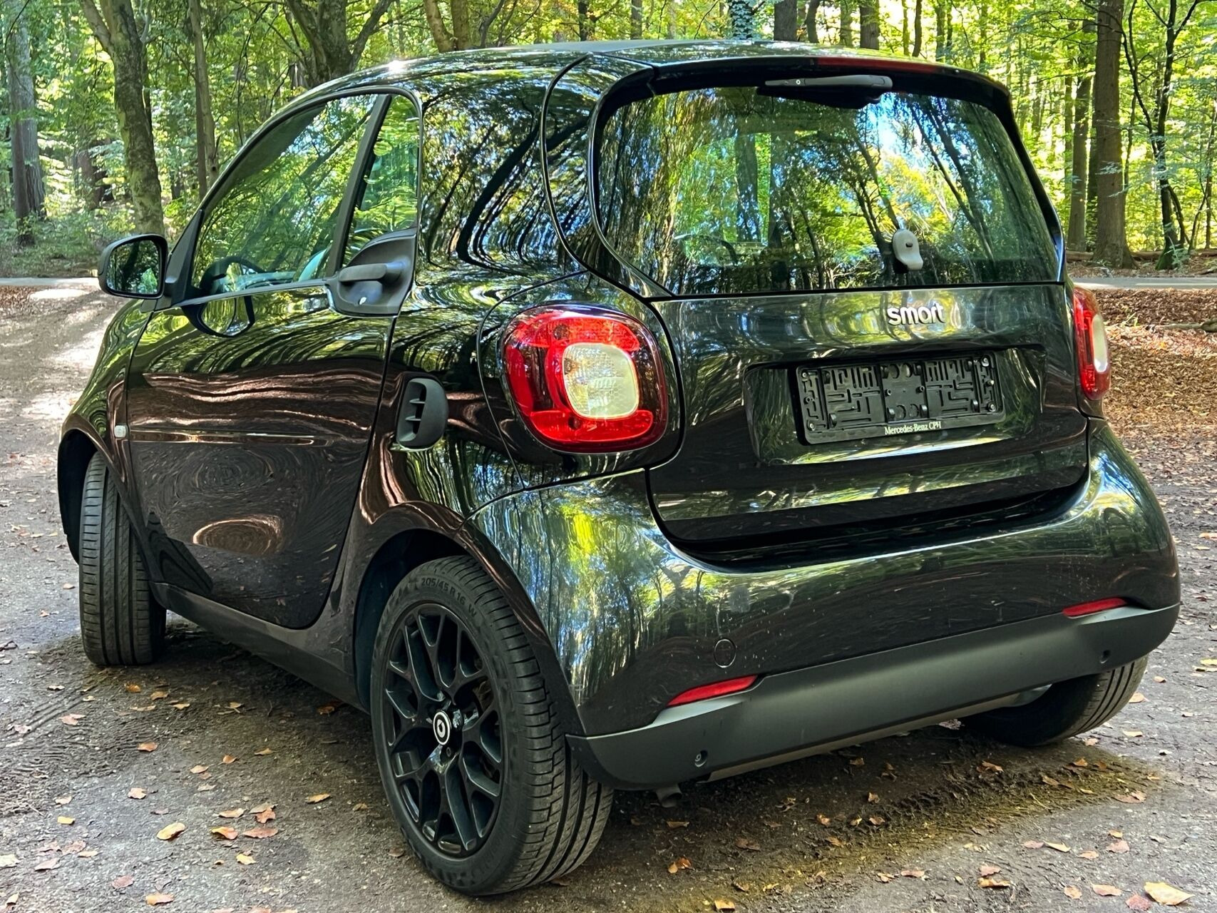 Sort Smart Fortwo fra 2015 set udefra
