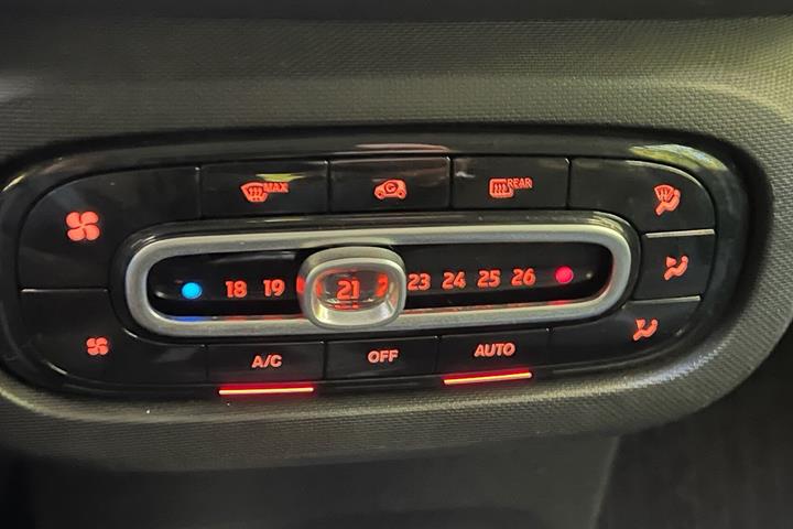 Sort Smart Fortwo fra 2015 set indefra