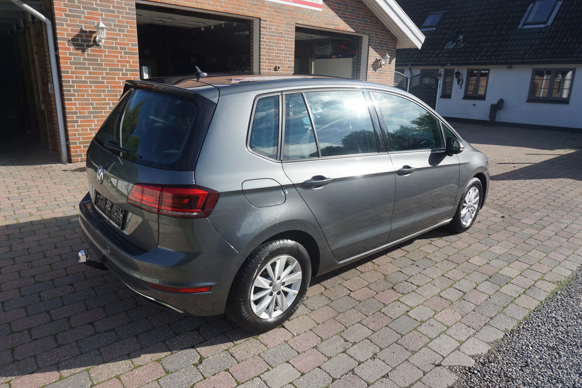 Sort VW Golf Sportsvan fra 2019
