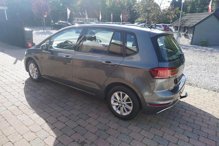 Sort VW Golf Sportsvan fra 2019
