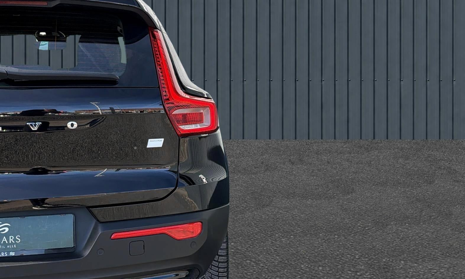Sort Volvo XC40 fra 2023