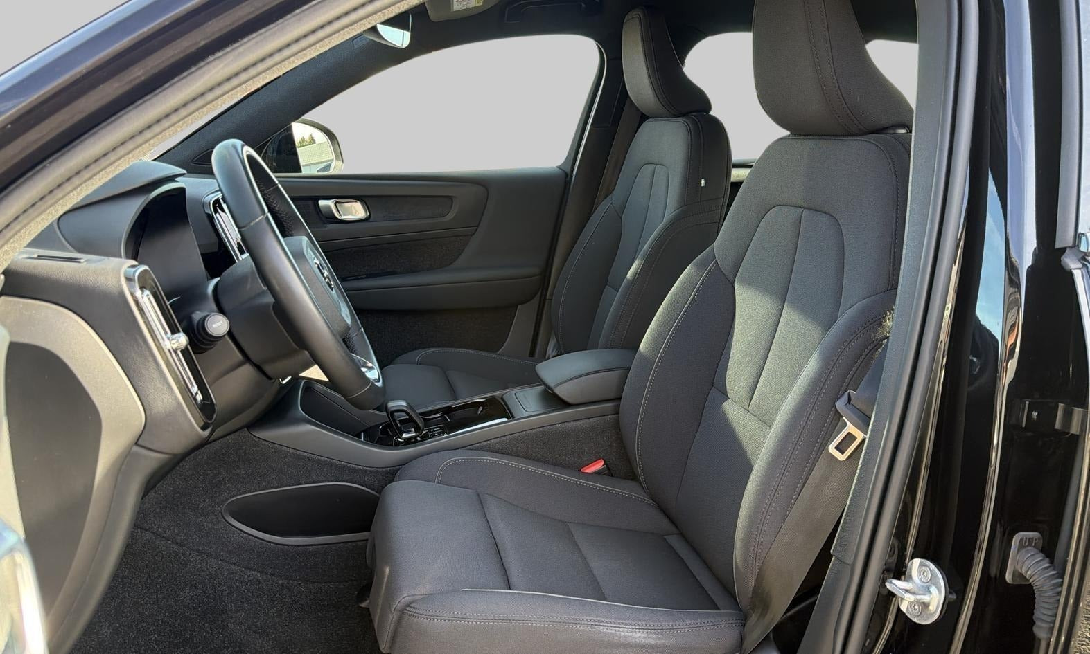 Sort Volvo XC40 fra 2023