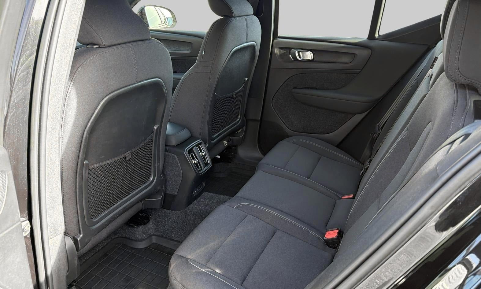 Sort Volvo XC40 fra 2023