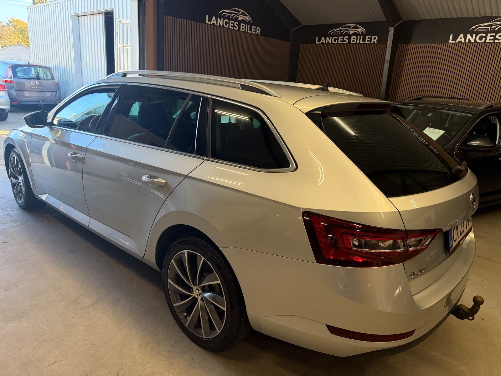 Sølv Skoda Superb fra 2017