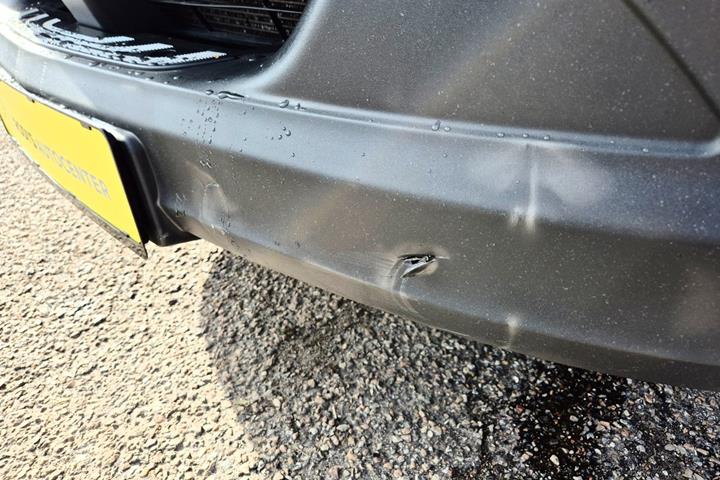 Hvid Mercedes Sprinter 317 fra 2023