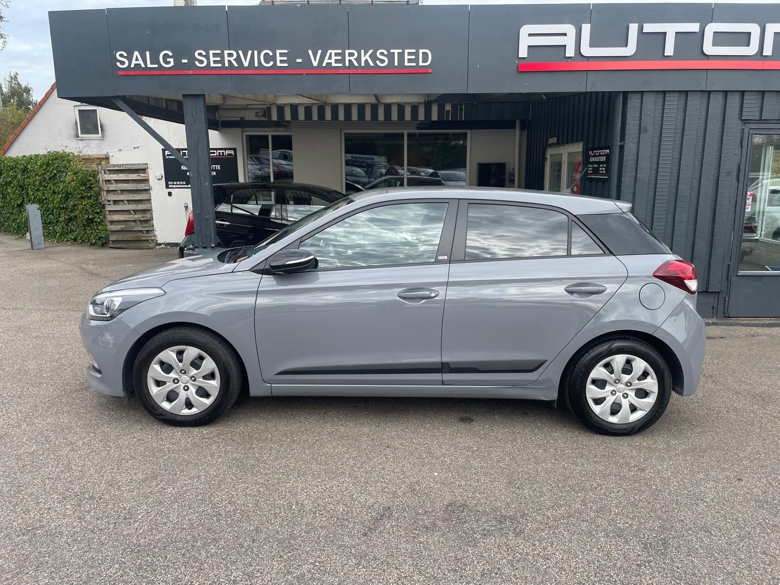 Grøn Hyundai i20 fra 2016