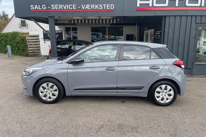 Grøn Hyundai i20 fra 2016