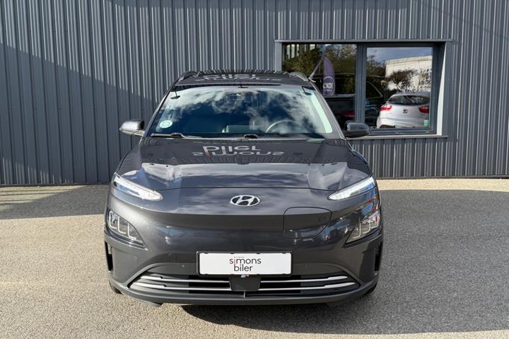 Grå Hyundai Kona fra 2022