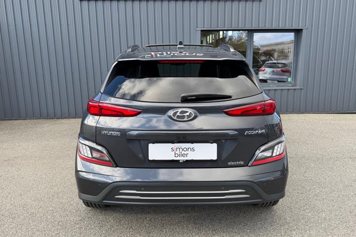 Grå Hyundai Kona fra 2022