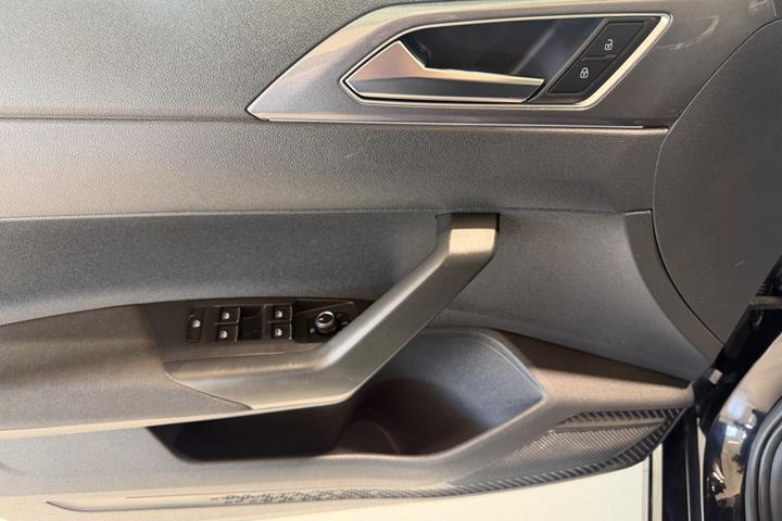 Sort VW Polo fra 2018