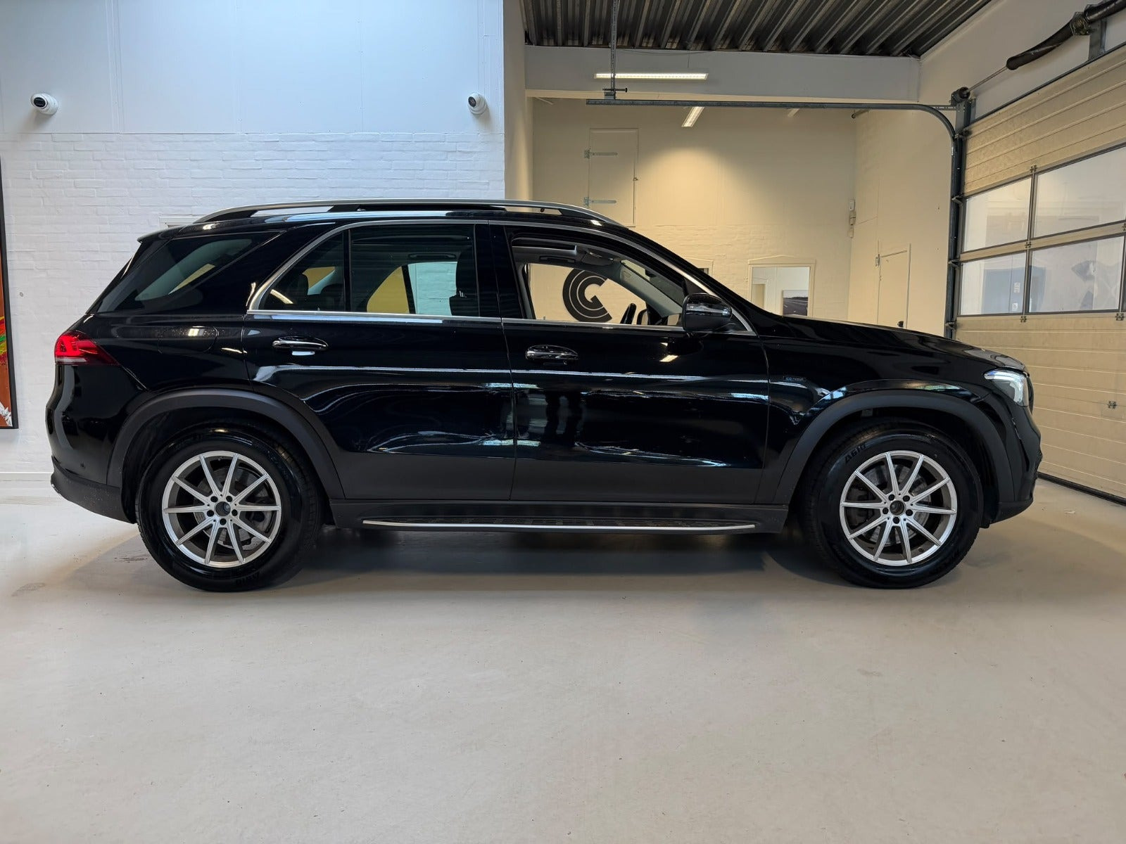 Sort Mercedes GLE350 de fra 2021