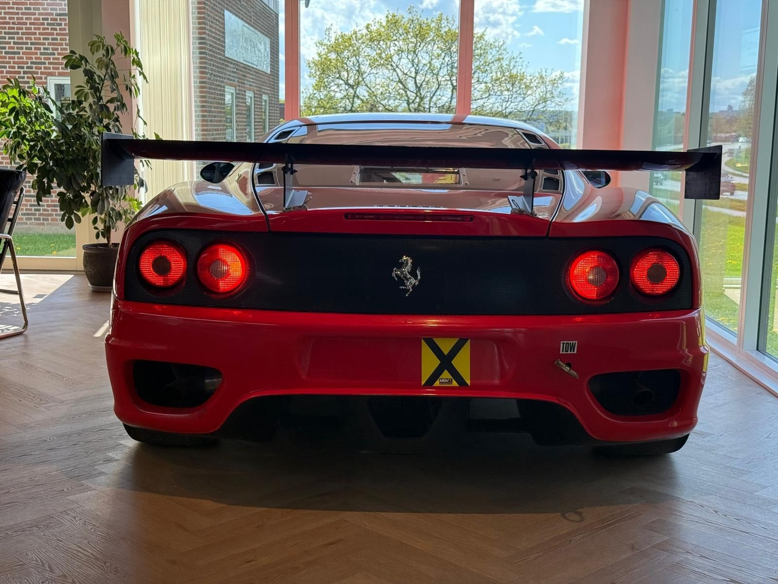 Rød Ferrari 360 fra 2004