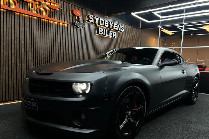 Sort Chevrolet Camaro fra 2010