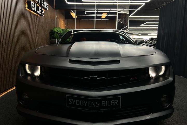 Sort Chevrolet Camaro fra 2010