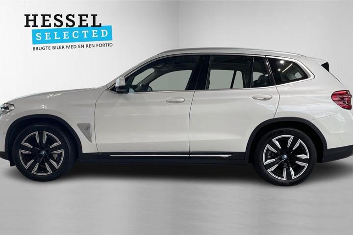 Hvid BMW iX3 fra 2021