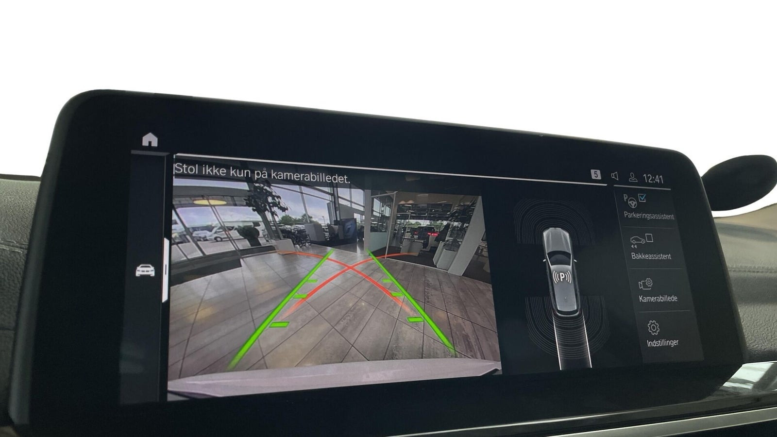 Hvid BMW iX3 fra 2021