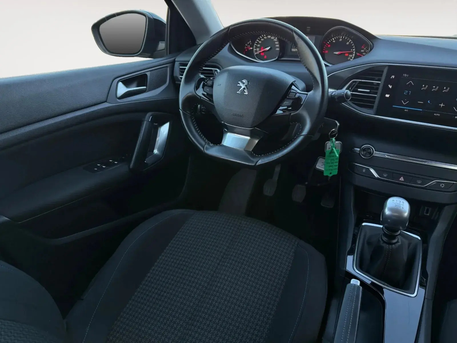 Sort Peugeot 308 fra 2020