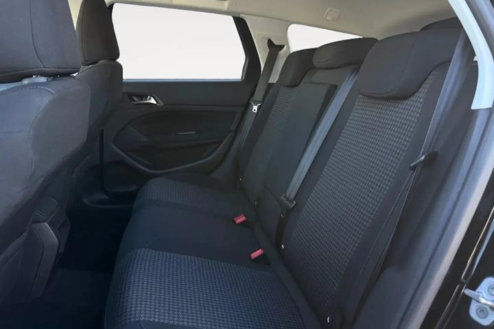 Sort Peugeot 308 fra 2020