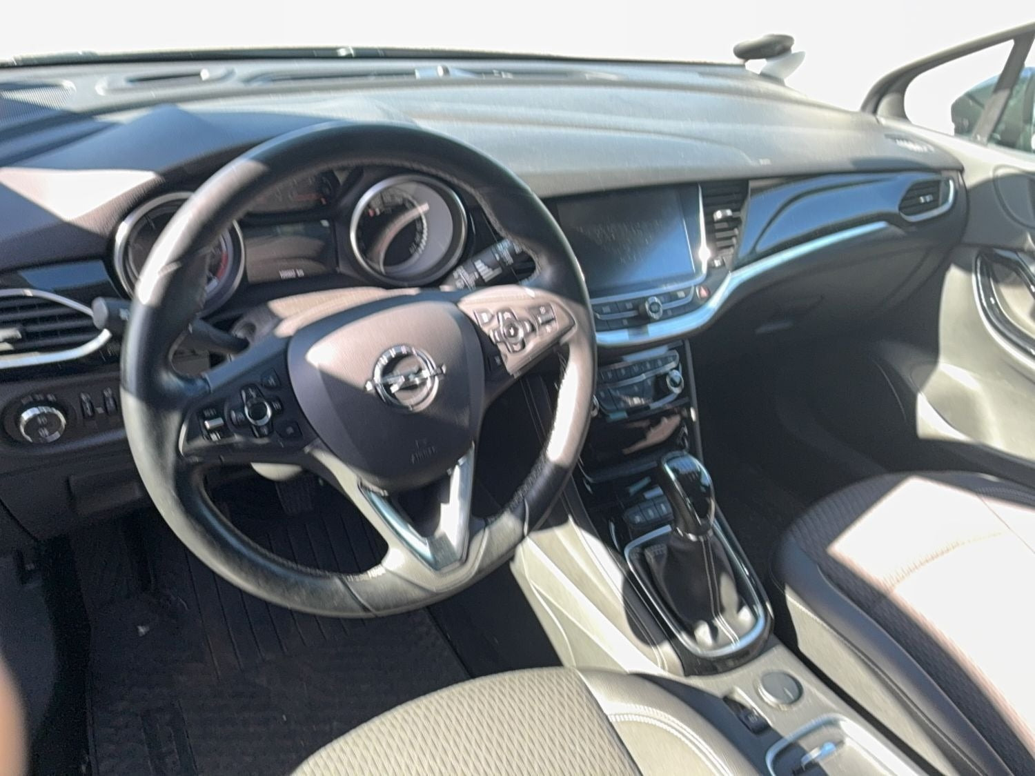 undefined Opel Astra fra 2017