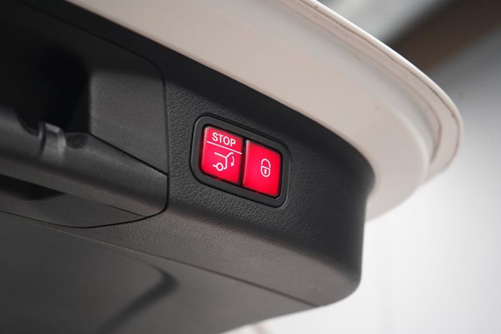 Hvid Mercedes GLA250 e fra 2022