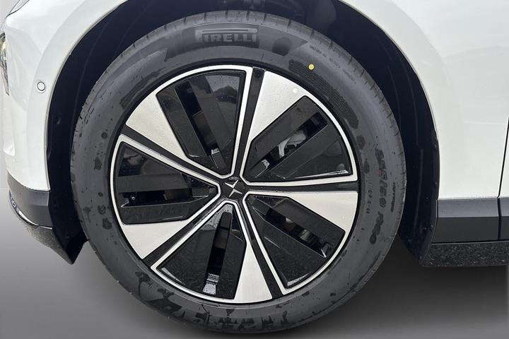 Hvid Polestar 4 fra 2026