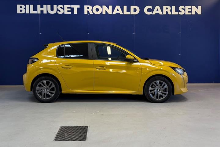 Gul Peugeot 208 fra 2021