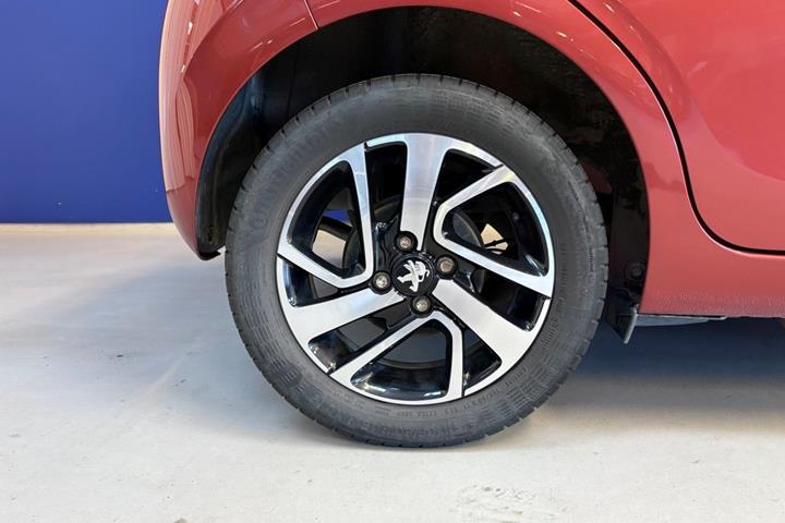 Rød Peugeot 108 fra 2021
