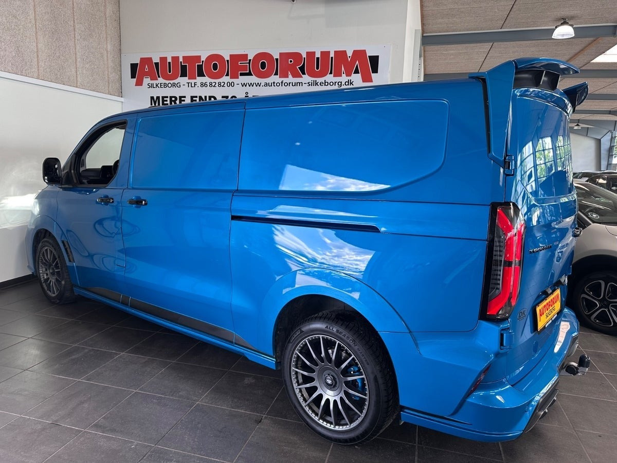Blå Ford Transit Custom 300 L2 fra 2025