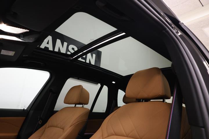 Sort BMW X5 fra 2023
