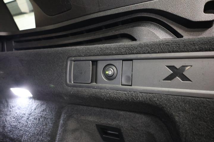 Sort BMW X5 fra 2023