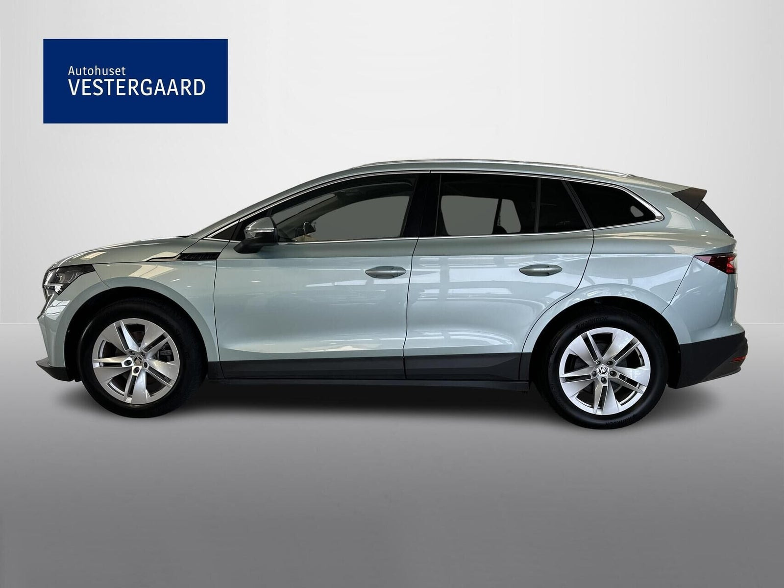 Blå Skoda Enyaq fra 2023