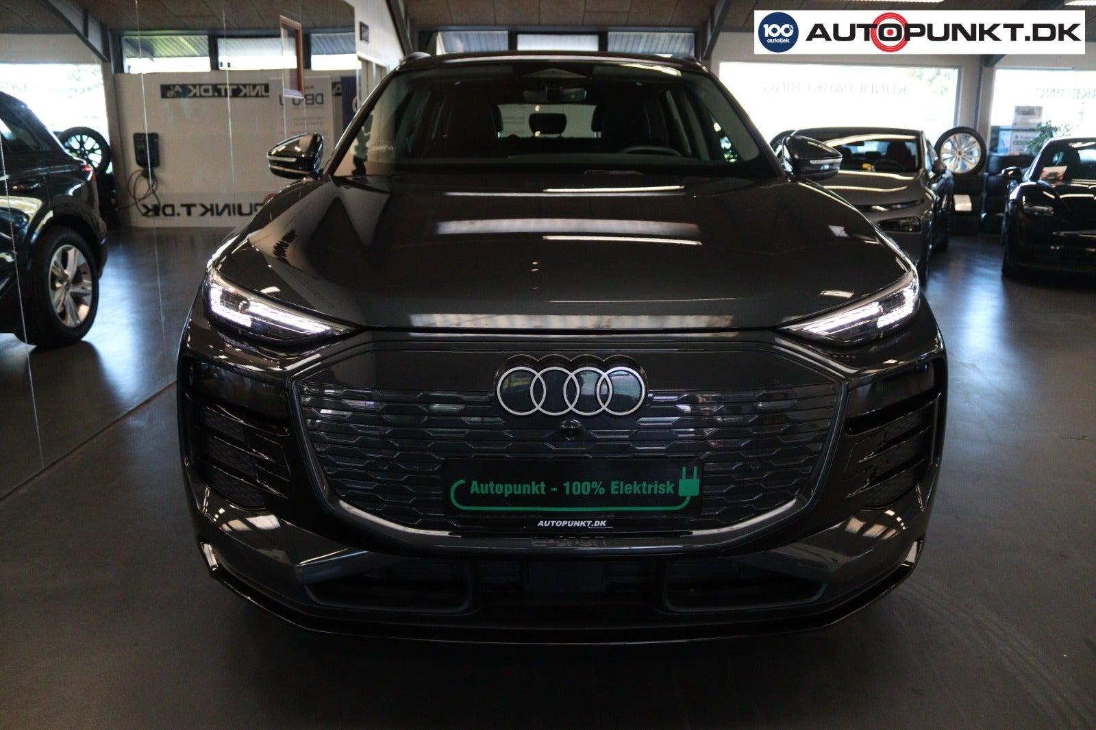 Grå Audi Q6 e-tron fra 2025