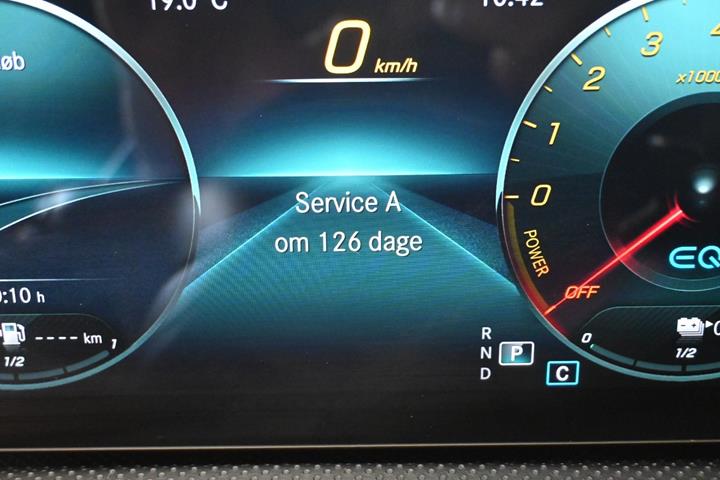 Grå Mercedes A250 e fra 2020