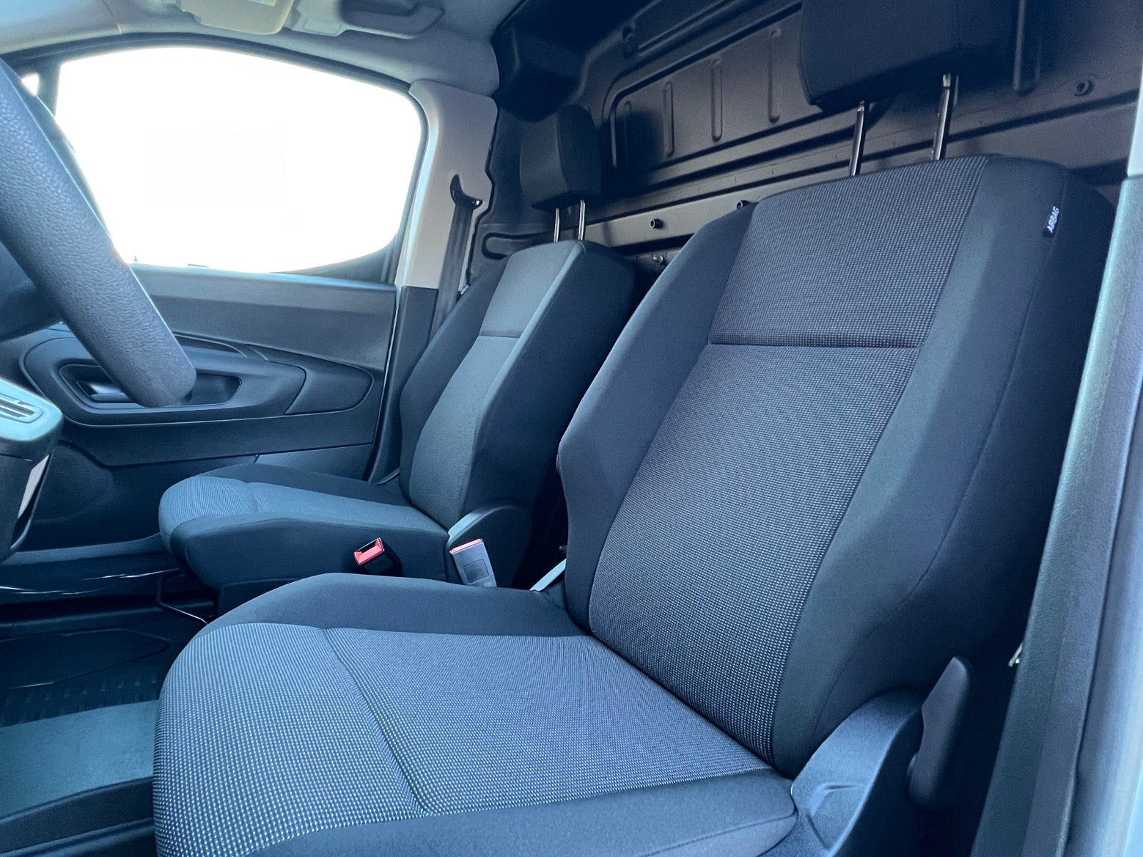 Hvid Toyota ProAce City fra 2025