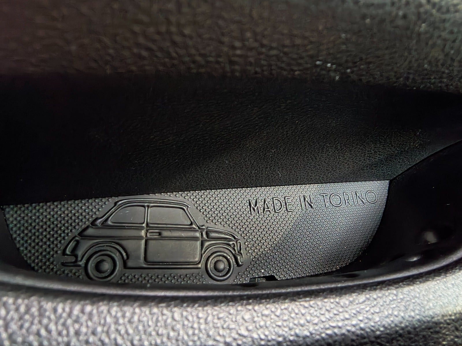 Hvid Fiat 500e fra 2024