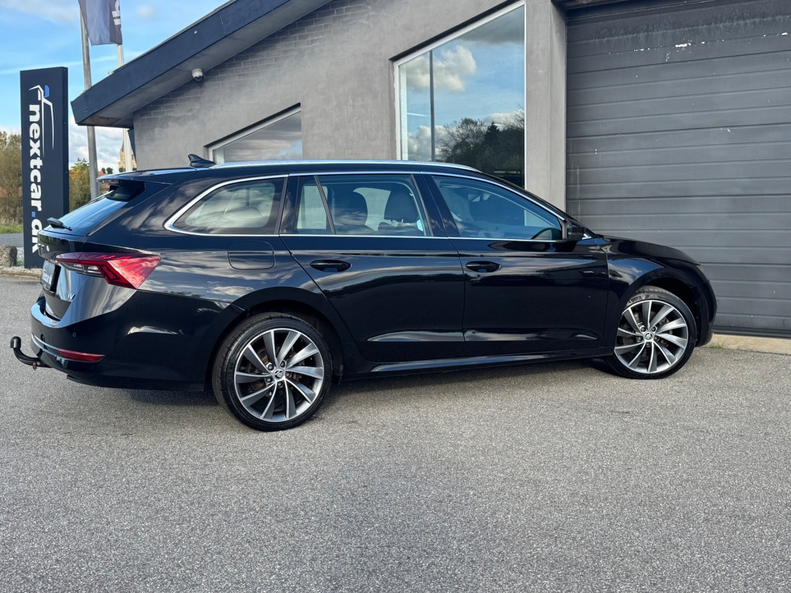 Sort Skoda Octavia fra 2022