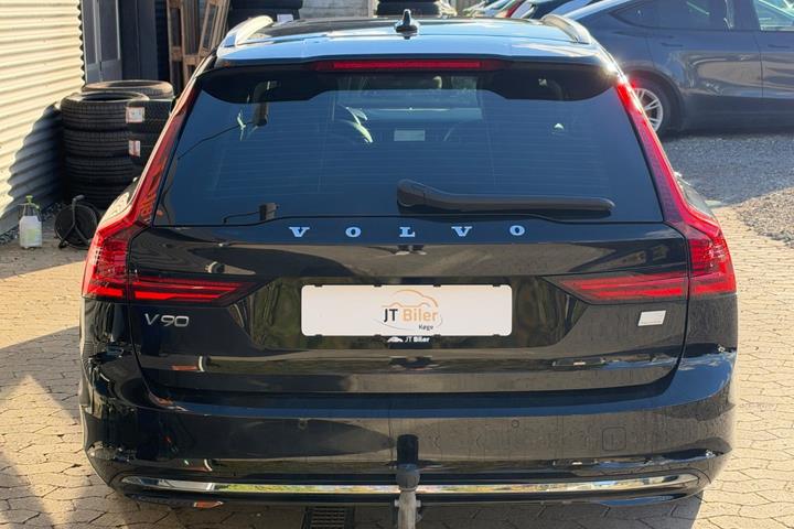Sort Volvo V90 fra 2022