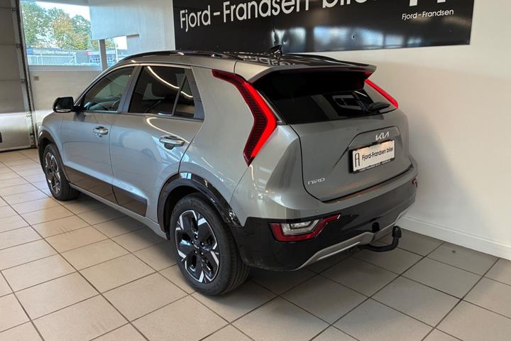 Sølv Kia Niro fra 2024
