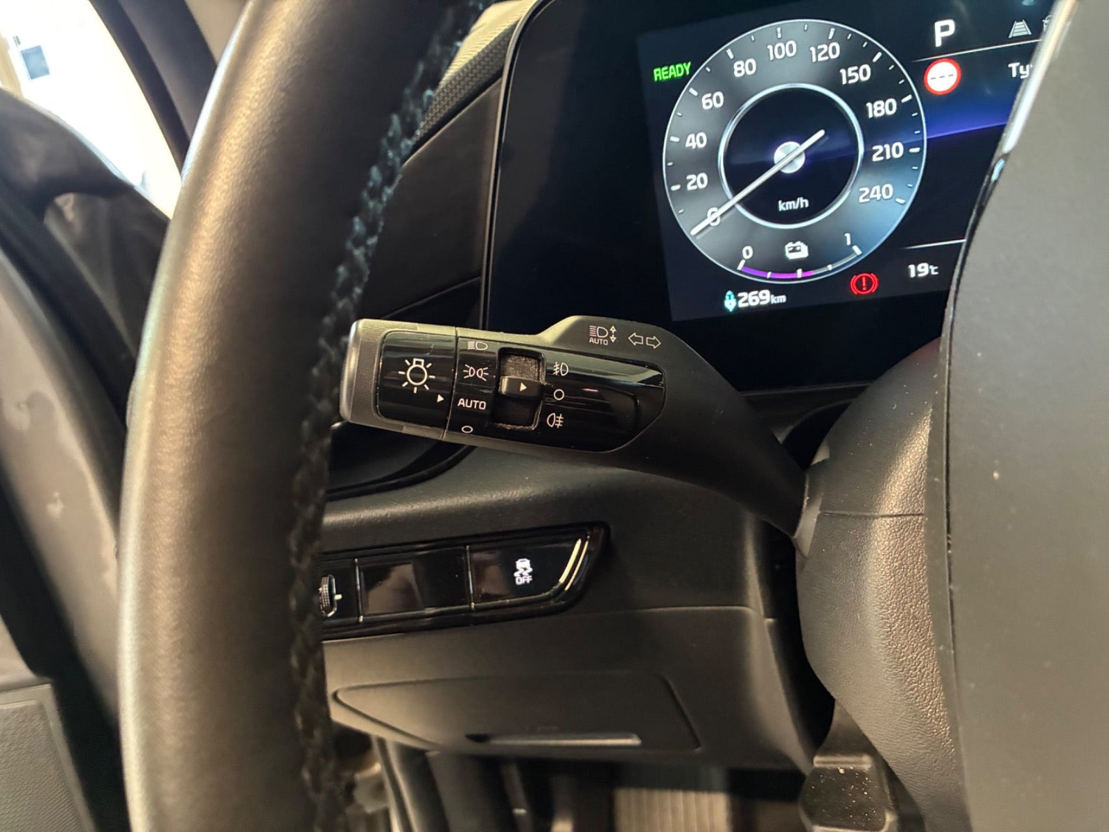 Sølv Kia Niro fra 2024