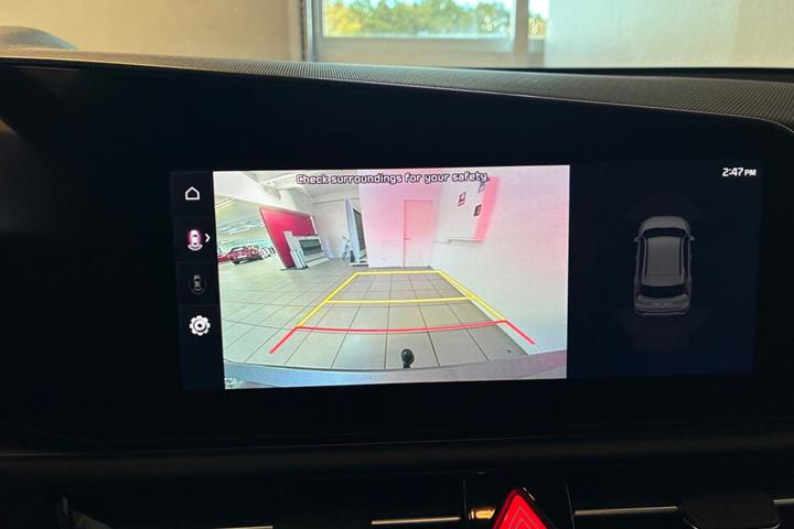 Sølv Kia Niro fra 2024