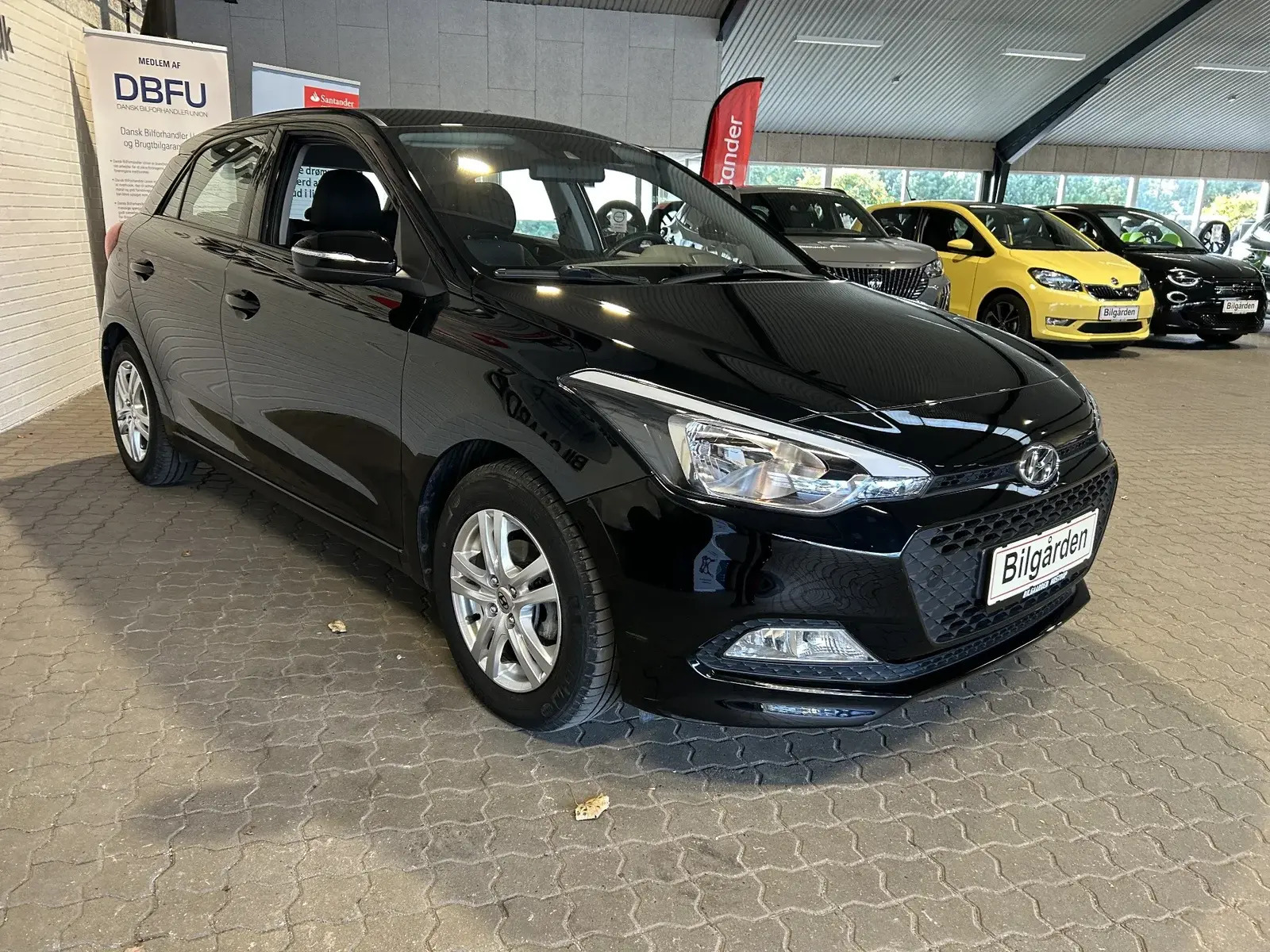 Sort Hyundai i20 fra 2017