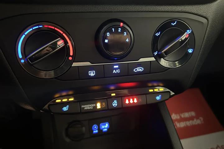Sort Hyundai i20 fra 2017