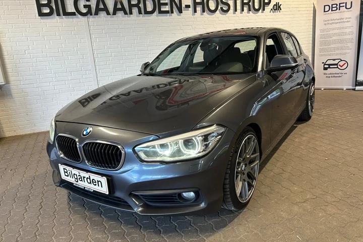 Grå BMW 120d fra 2016