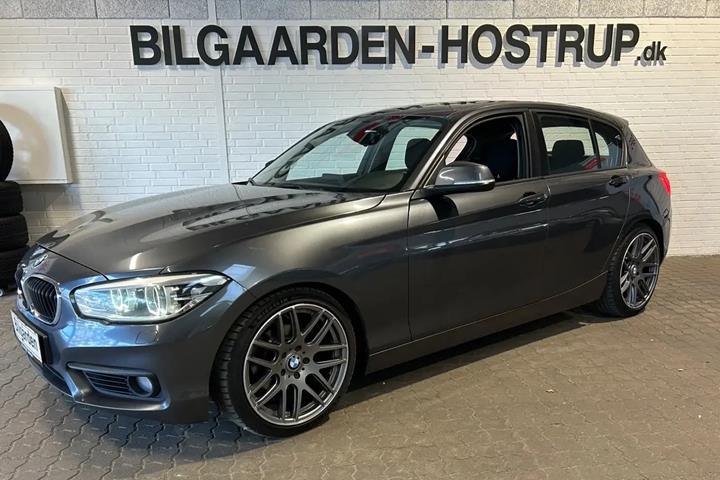 Grå BMW 120d fra 2016