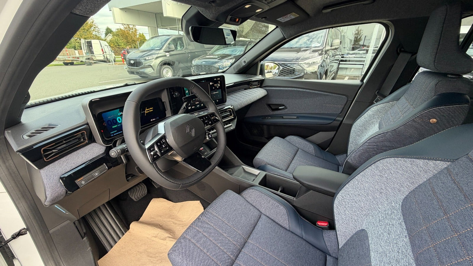 Hvid Renault 4 E-Tech fra 2026